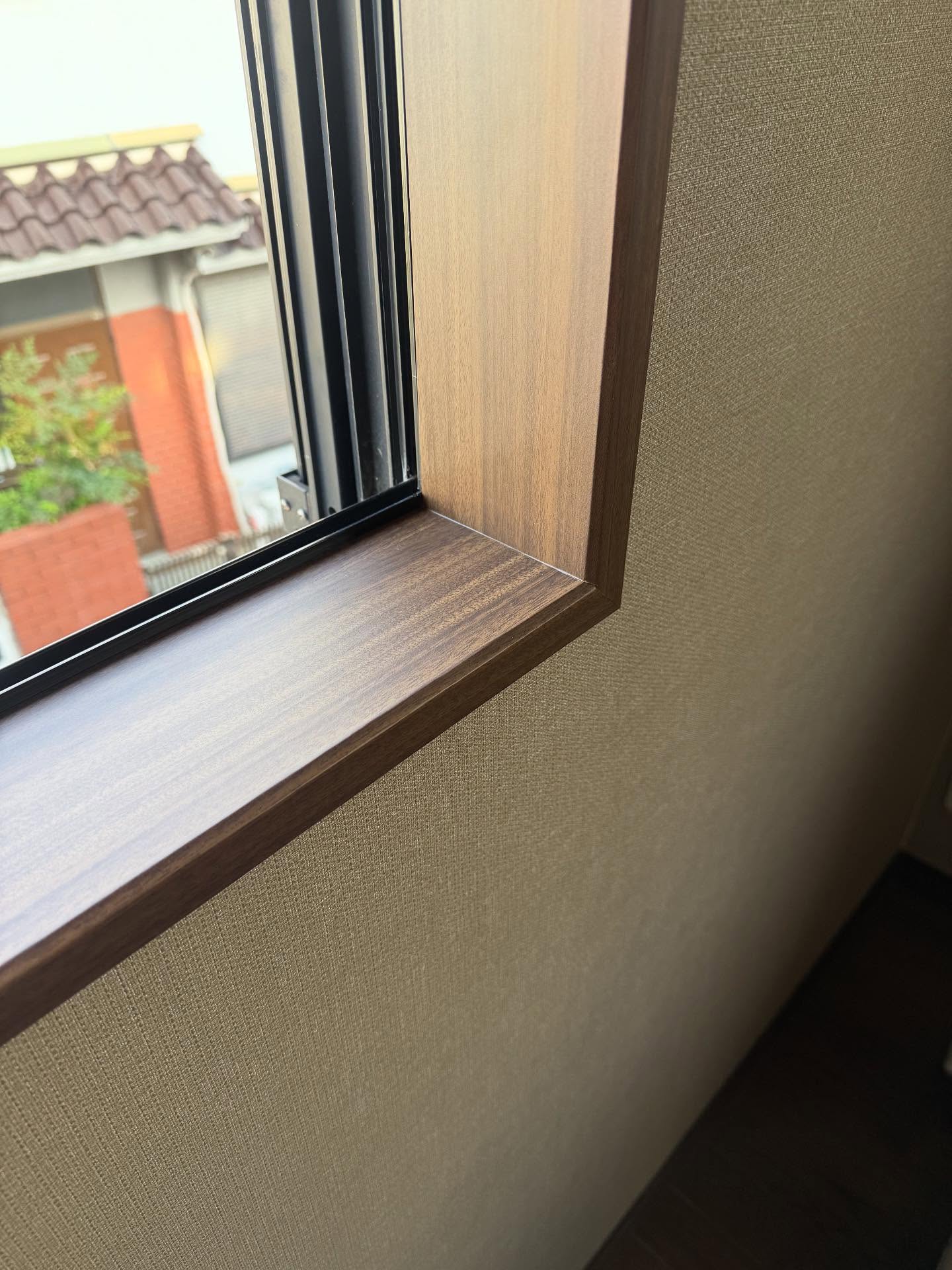 窓枠の補修